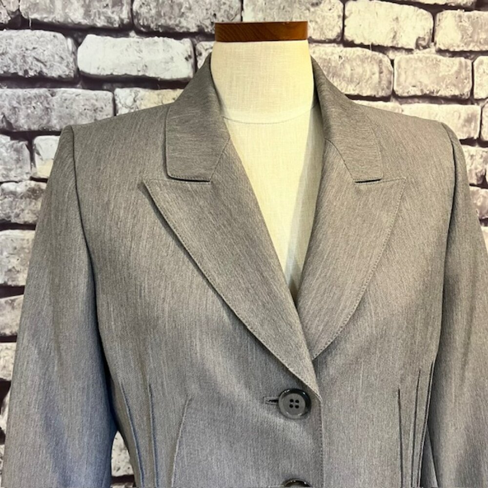 Le Suit Gray Fully Lined Button Down Jacket Size … - image 2